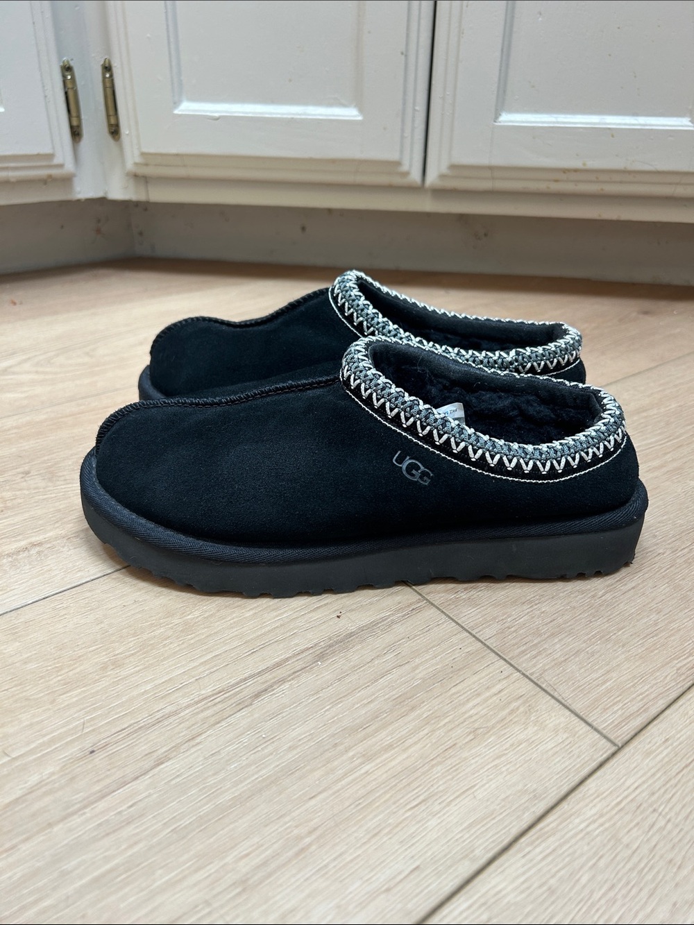 Women’s Ugg Tasman II Size 7 - Picture 3 of 15